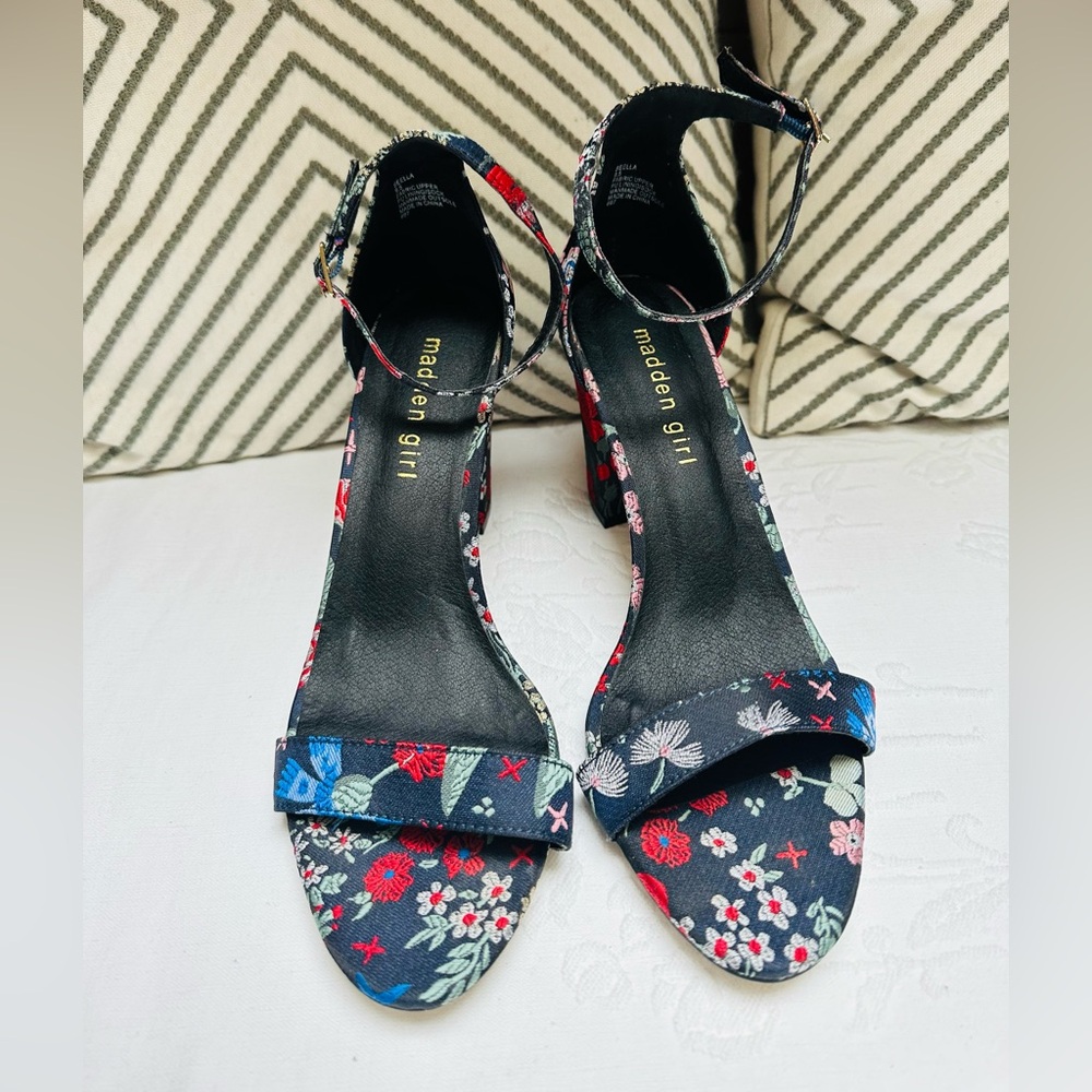 Madden Girl Beella Ankle Strap Sandal - Picture 12 of 12